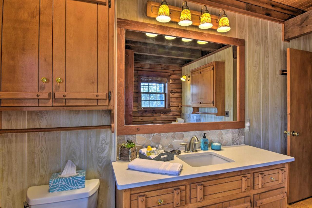 Luxury Pearcy Cabin With 5 Private Acres And Hot Tub! Exteriör bild